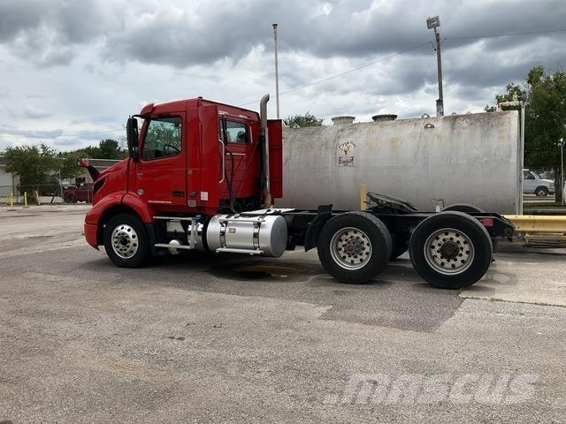 Volvo VNR Nyergesvontatók