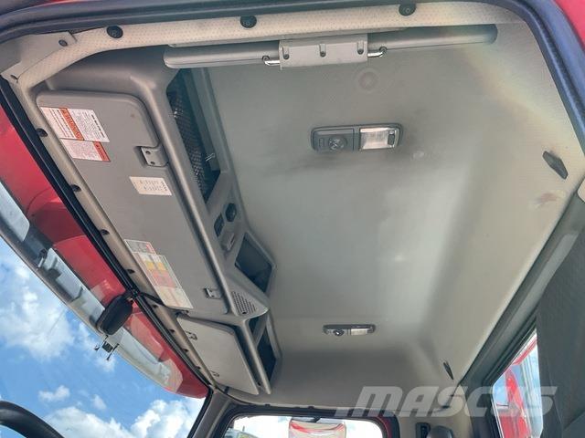 Volvo VNR300 Nyergesvontatók