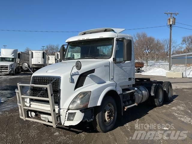 Volvo VNR64T Nyergesvontatók