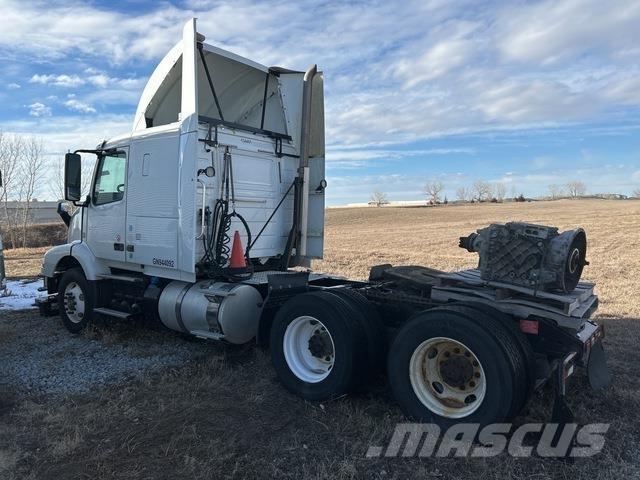 Volvo VNR64T Nyergesvontatók