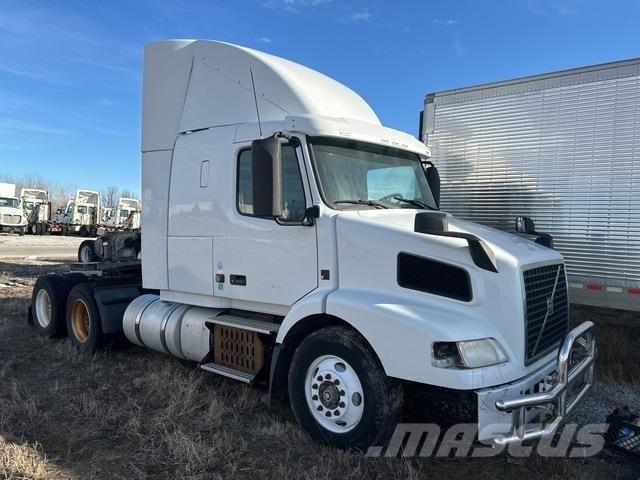 Volvo VNR64T Nyergesvontatók