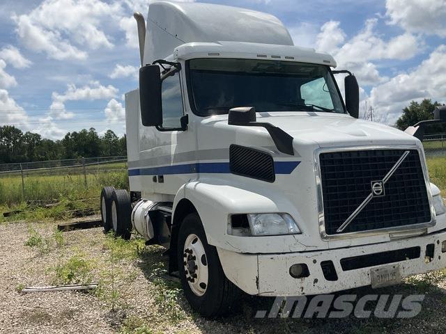 Volvo VNR64T Nyergesvontatók