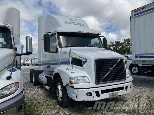 Volvo VNR64T Nyergesvontatók