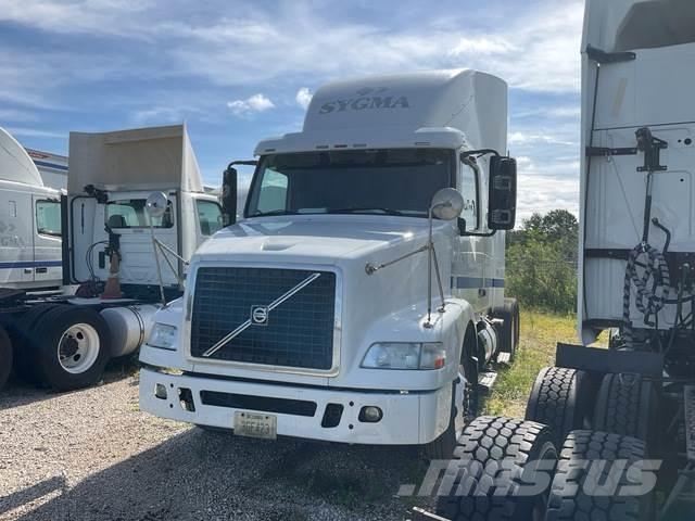 Volvo VNR64T Nyergesvontatók