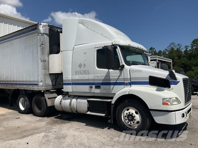 Volvo VNR64T Nyergesvontatók