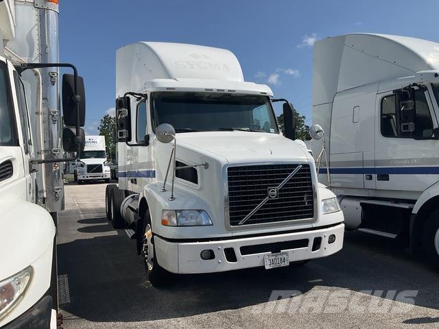 Volvo VNR64T Nyergesvontatók