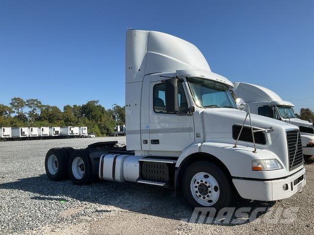 Volvo VNR64T Nyergesvontatók