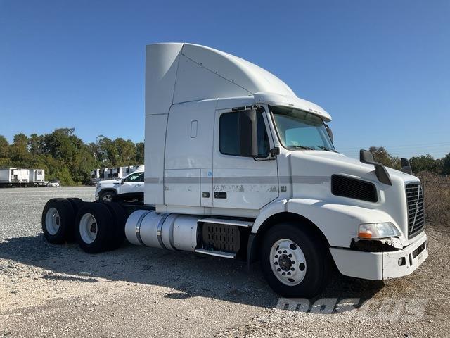 Volvo VNR64T Nyergesvontatók