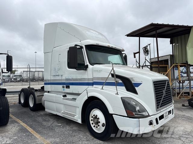 Volvo VNR64T Nyergesvontatók