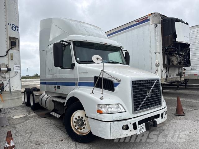 Volvo VNR64T Nyergesvontatók