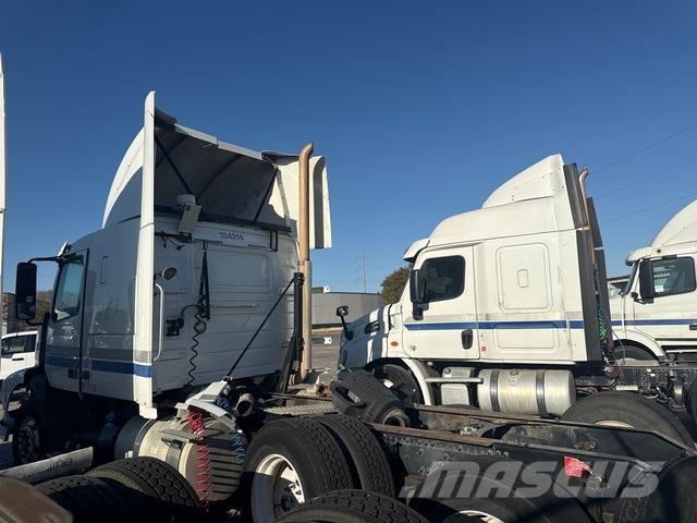 Volvo VNR64T Nyergesvontatók