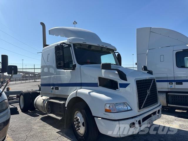 Volvo VNR64T Nyergesvontatók