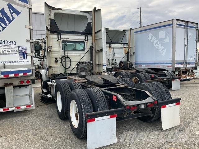 Volvo VNR64T Nyergesvontatók