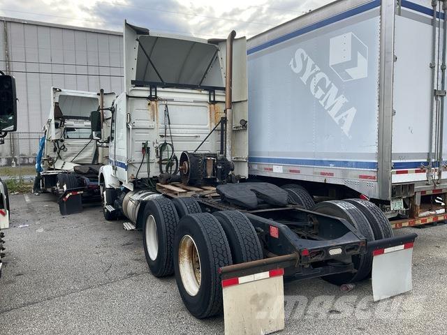 Volvo VNR64T Nyergesvontatók