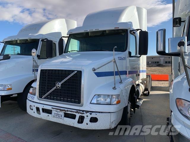 Volvo VNR64T Nyergesvontatók