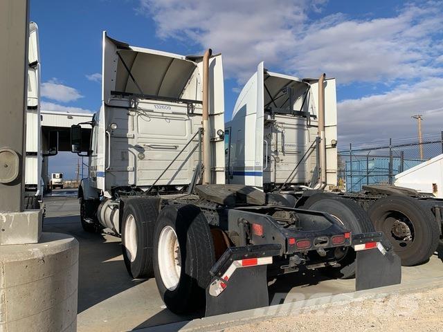 Volvo VNR64T Nyergesvontatók