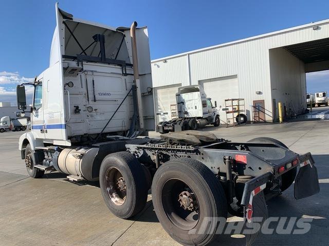 Volvo VNR64T Nyergesvontatók