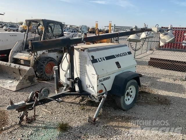Wacker LT4 Fénytornyok