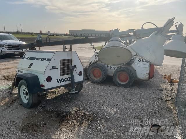 Wacker LT4 Fénytornyok