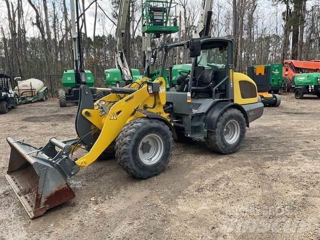 Wacker WL52 Gumikerekes homlokrakodók
