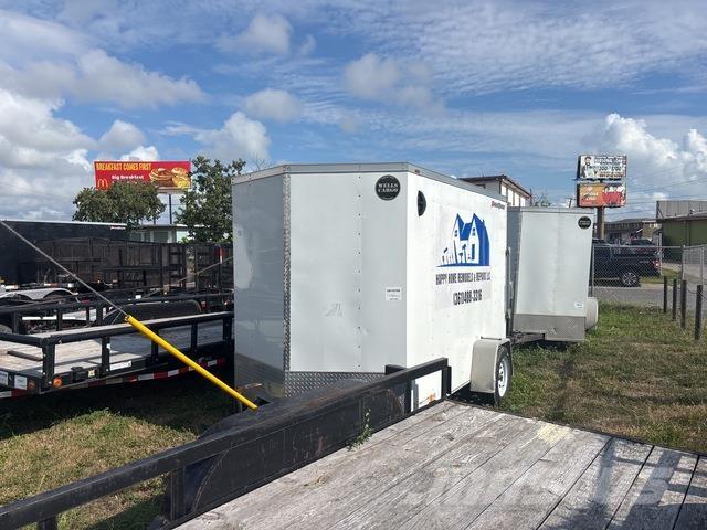 Wells Cargo  Dobozos pótkocsik