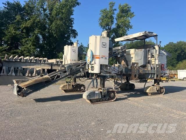 Wirtgen SP25i Beton terítőgépek