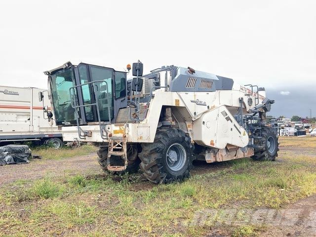 Wirtgen WR240 Talajtömörítő gépek