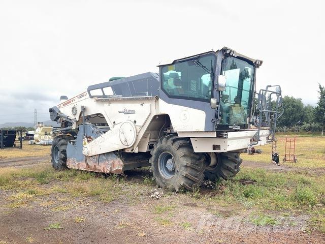 Wirtgen WR240 Talajtömörítő gépek