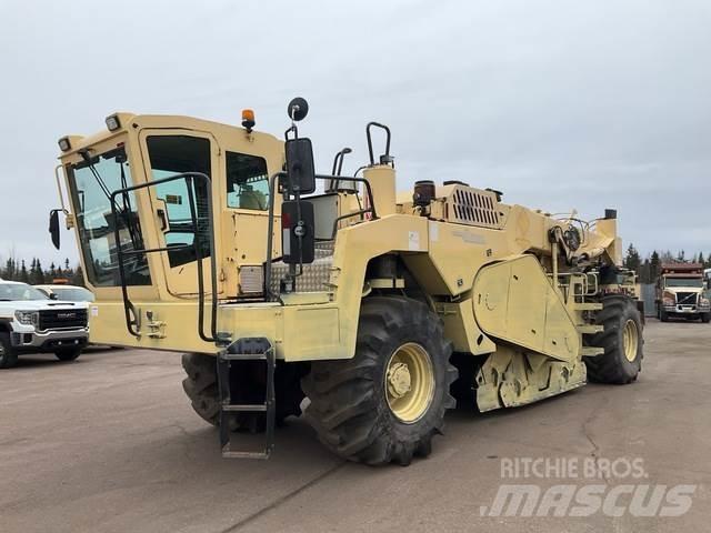 Wirtgen WR2400 Talajtömörítő gépek