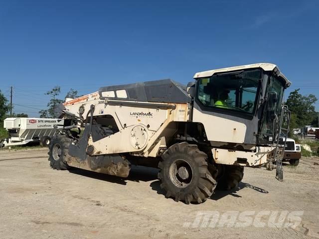 Wirtgen WR240i Talajtömörítő gépek