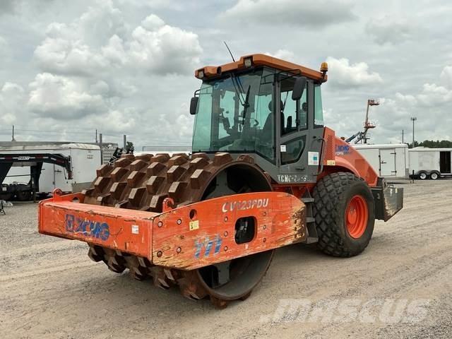 XCMG CV123PDU Egydobos hengerek