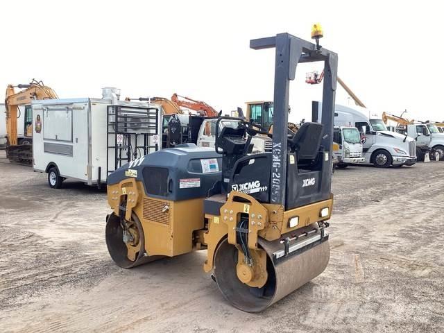 XCMG XMR303S Ikerdobos hengerek