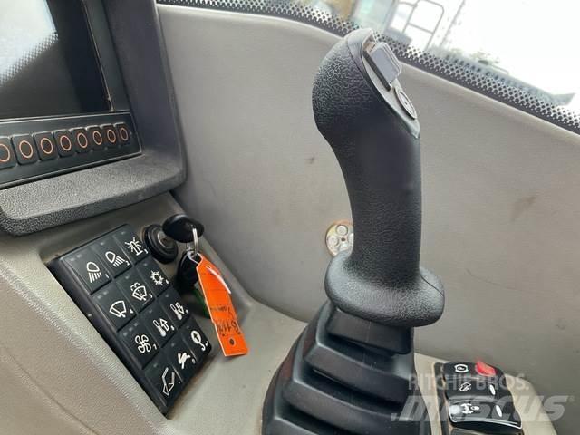 Yanmar B110W Gumikerekes kotrók