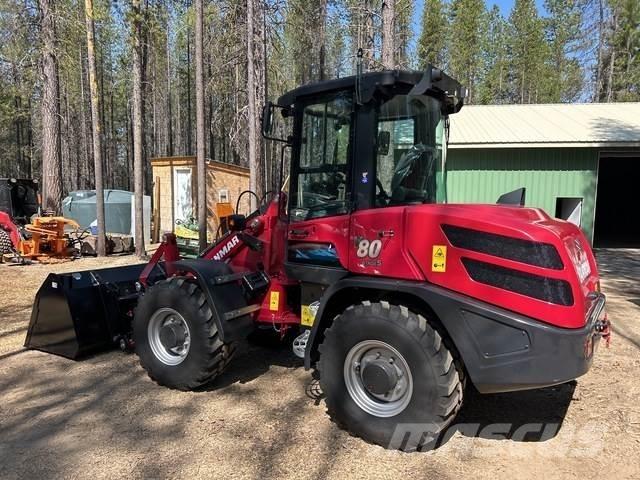 Yanmar V80 Gumikerekes homlokrakodók