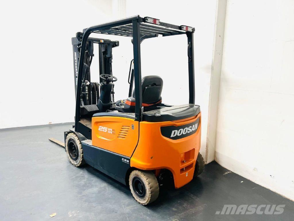Doosan B25X-7 Plus Elektromos targoncák