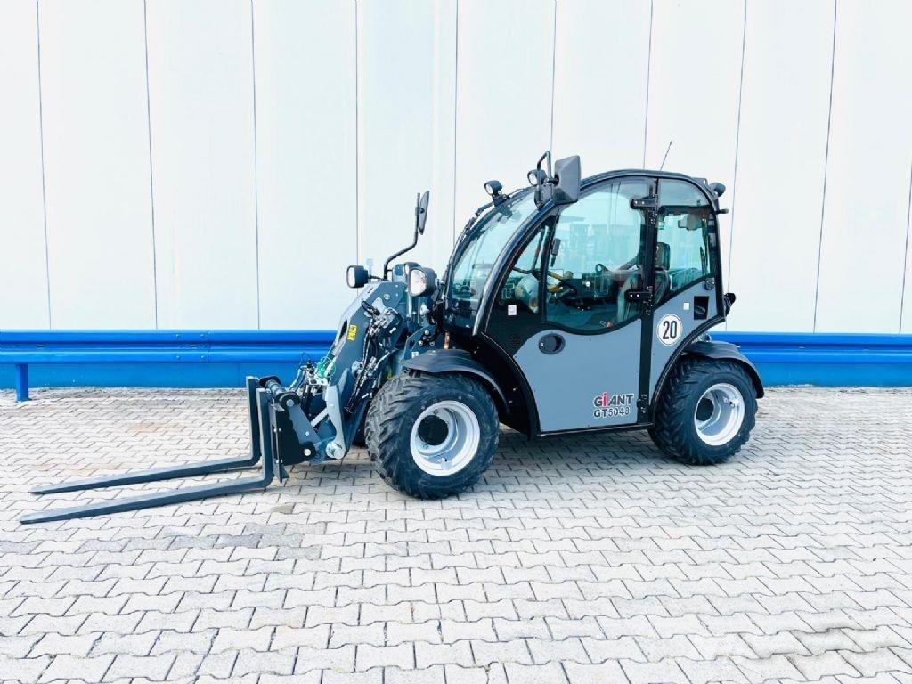 GiANT GT5048 Teleszkópos rakodók