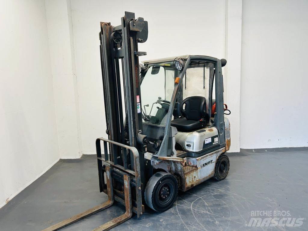Nissan PD01A18PQ Gázüzemű targoncák