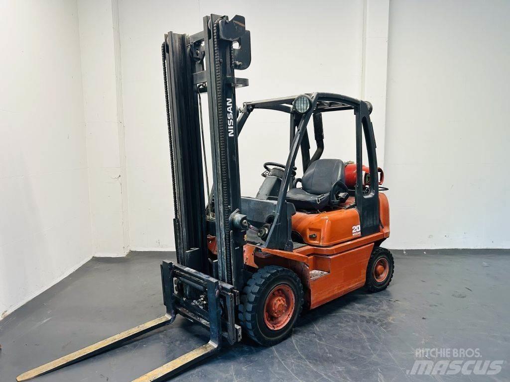 Nissan UD02A20PQ Gázüzemű targoncák