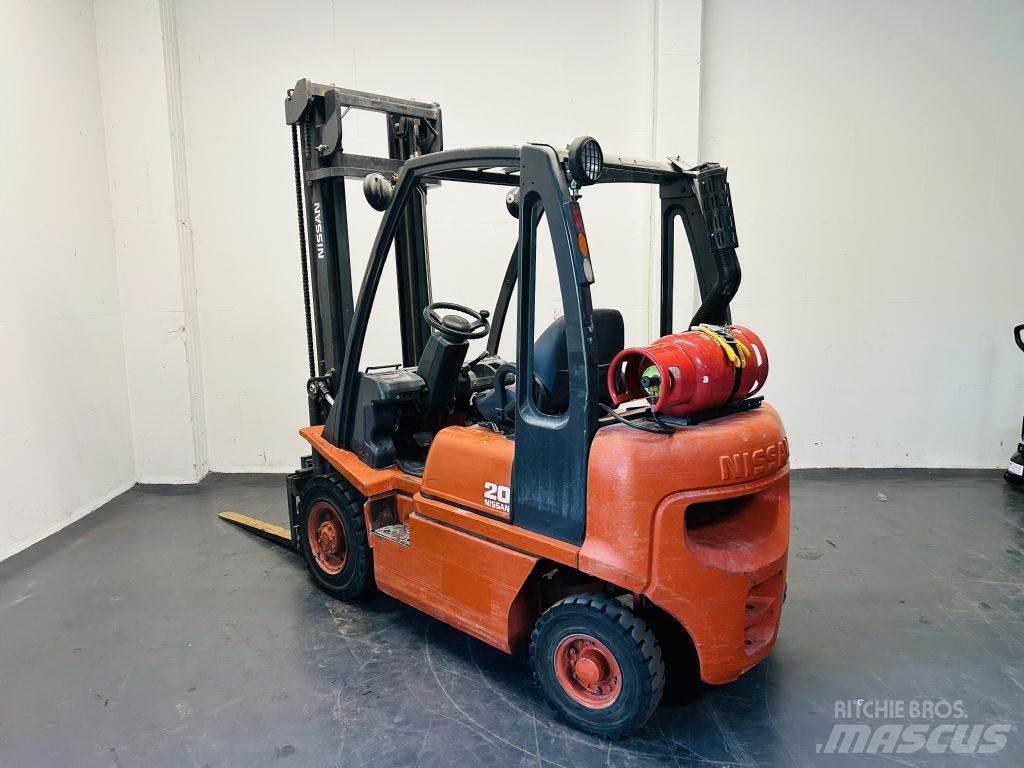 Nissan UD02A20PQ Gázüzemű targoncák