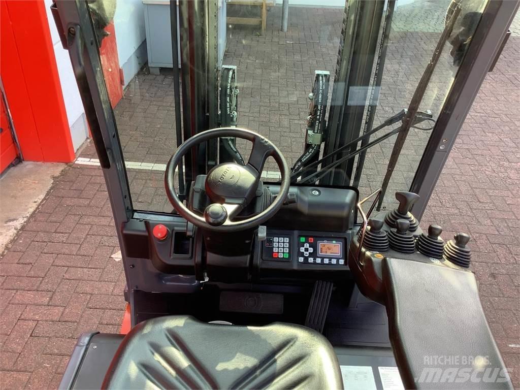 Toyota 8FBE16T Elektromos targoncák