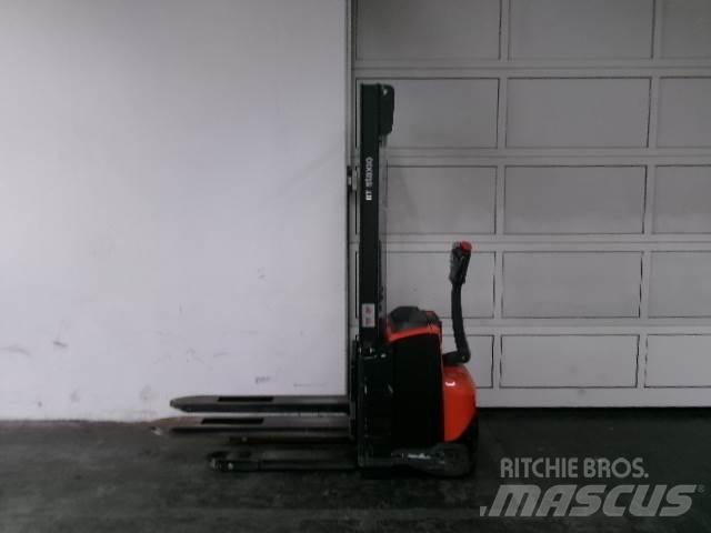 Toyota SWE120 Gyalogkíséretű targonca