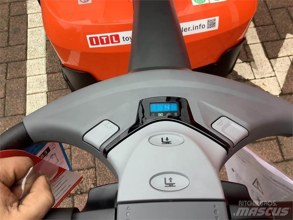 Toyota SWE120L Gyalogkíséretű targonca