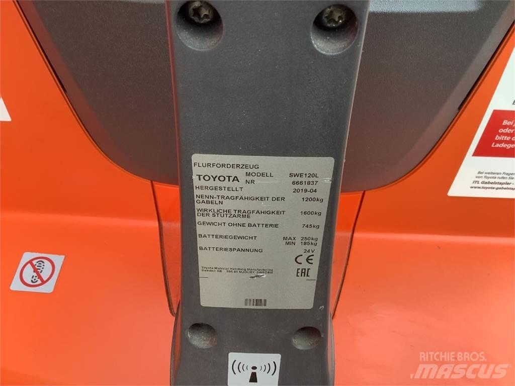 Toyota SWE120L Gyalogkíséretű targonca