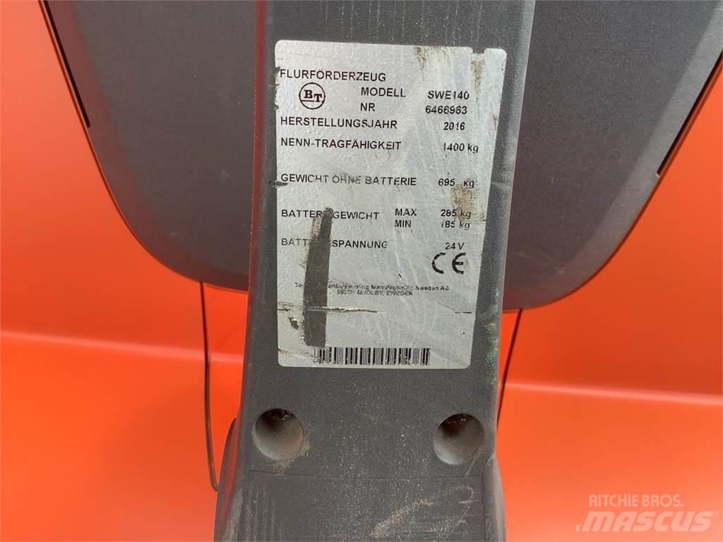 Toyota SWE140 Gyalogkíséretű targonca
