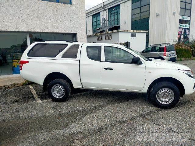 Fiat FULLBACK Platós / Ponyvás teherautók