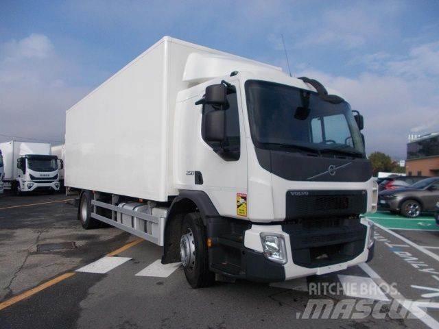 Volvo FE250 Dobozos teherautók