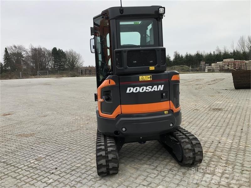 Doosan DX27Z-7 Mini kotrók < 7t