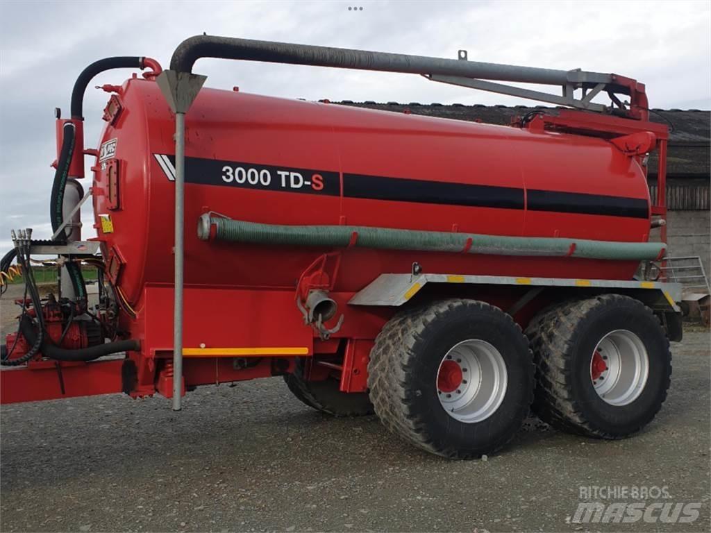 Hi-Spec 3000 TD-S Trágyaszóró