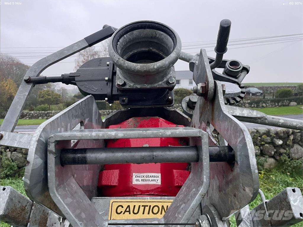 Redrock SUPER 8 Trágyaszóró