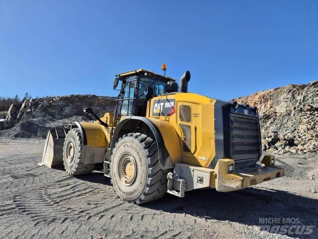 CAT 980M Gumikerekes homlokrakodók